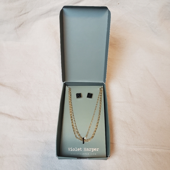 ♦️$15 ADD ON / BNIB Violet Harper Layered Necklace & Earring Set - Picture 2 of 5